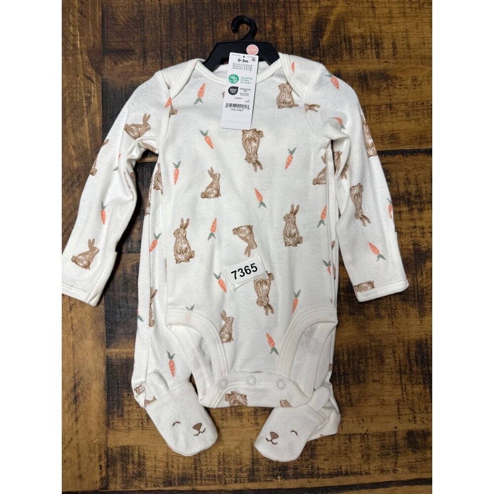 Carters 0-3 months nwt set onesie and footed pants